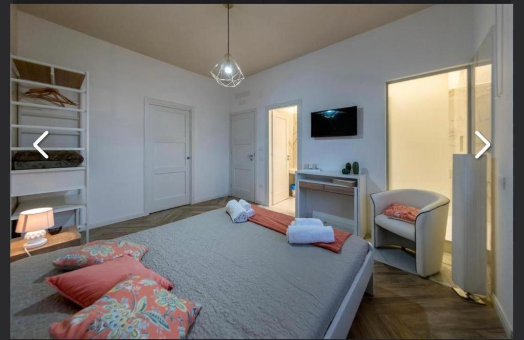 Casa Maria Al Verdi Salerno Bagian luar foto